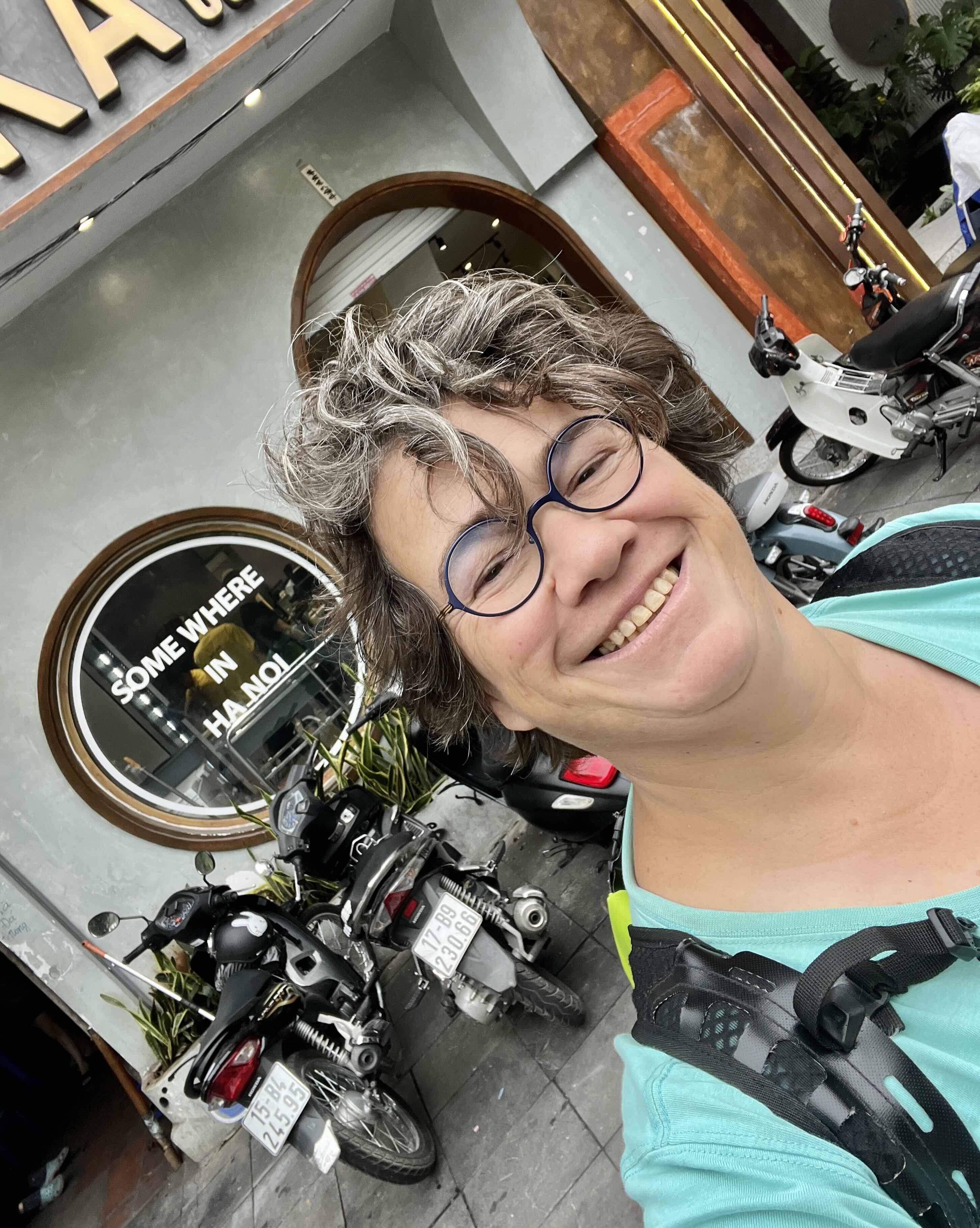 marjos verbeek selfie hanoi